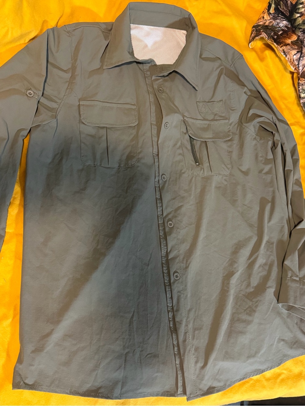 Men's Lightweight Olive Green Button-Up Shirt